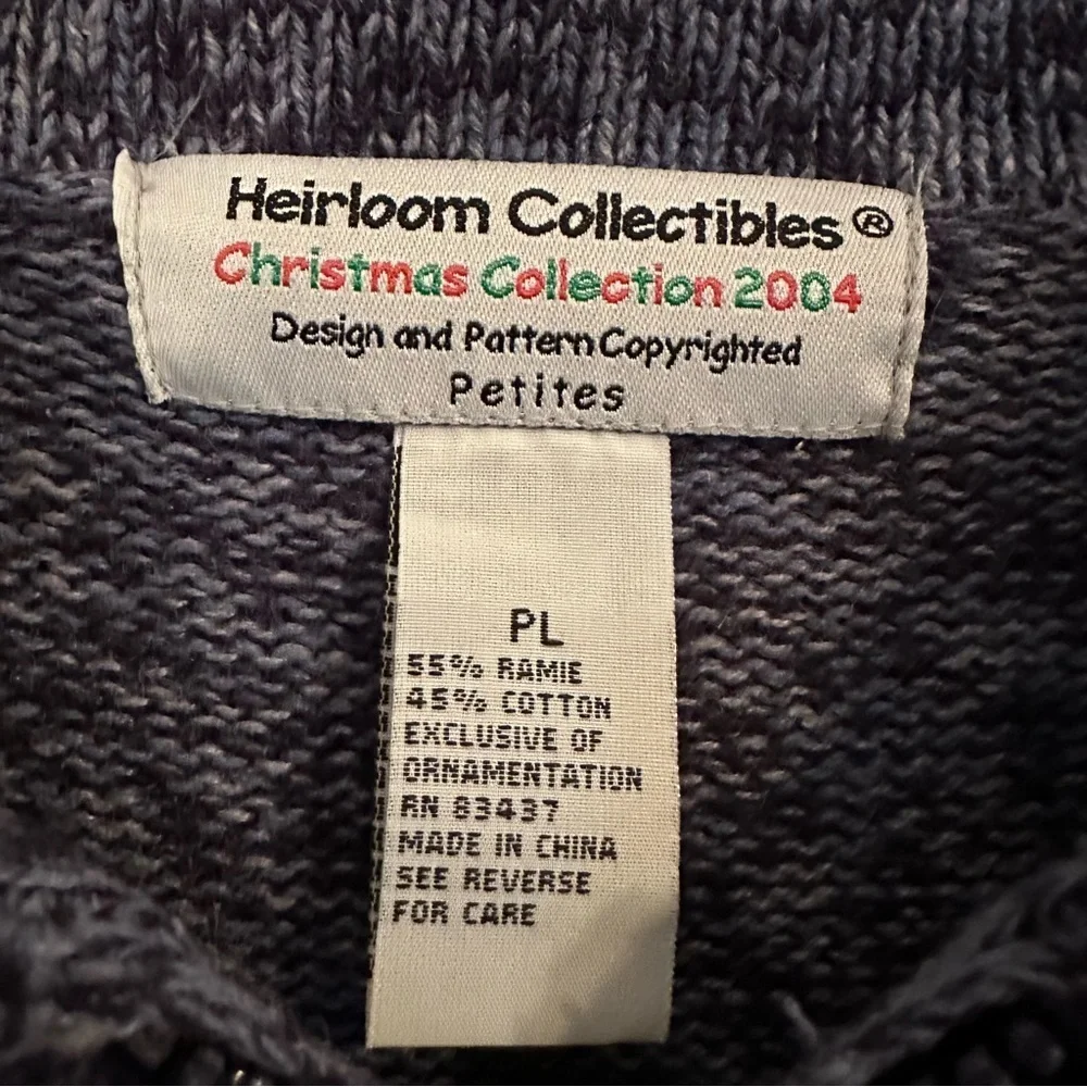 Heirloom Collectibles Christmas Collection 2004 Snowflake Winter Pearl Sweater - Picture 3 of 6